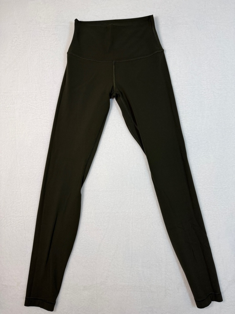 Women’s Lululemon Olive Green Align Leggings size 4 - 28 inch inseam - Picture 2 of 9